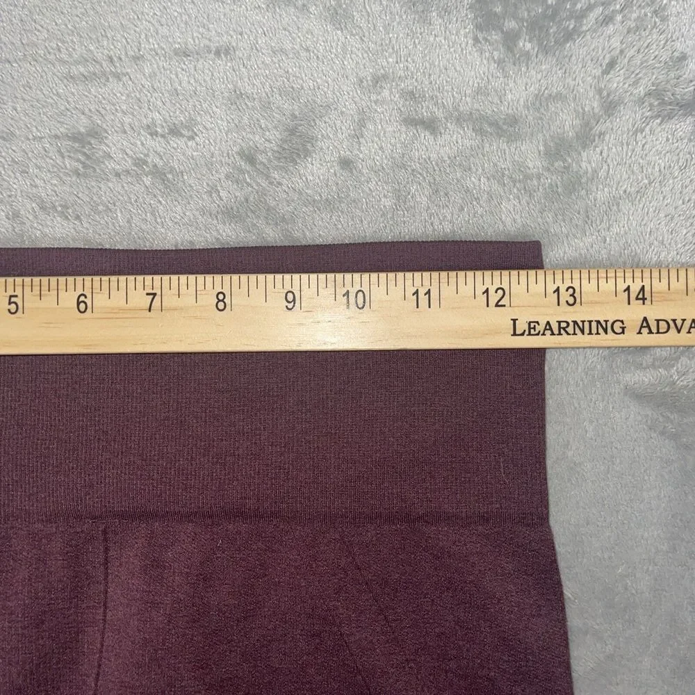 Lululemon Women's‎ In the Flow Seamless Cropped Leggings Burgundy Size 4 EUC